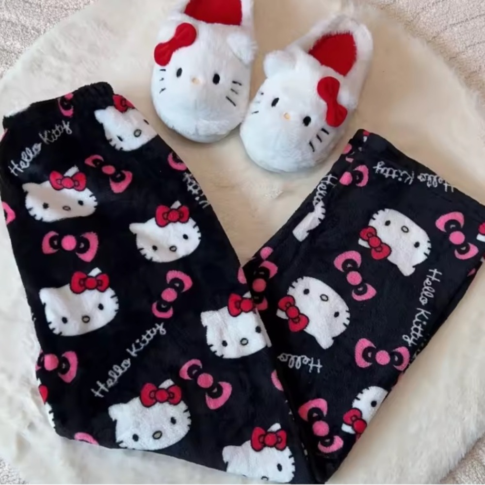 Hello Kitty Black & Pink PJ pants🖤🎀